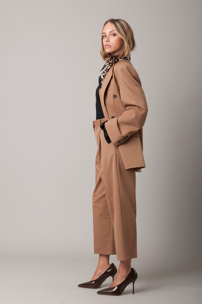 
                  
                    Carica l&amp;#39;immagine nel visualizzatore della galleria, Look 23
                  
                